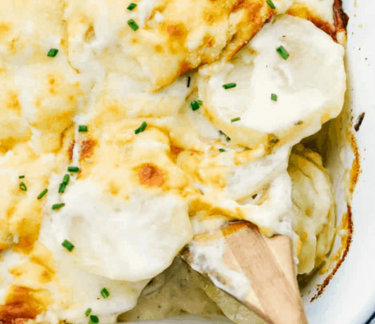 The Best Creamy Scalloped Potatoes of Your Life!