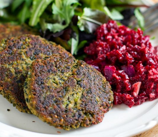 Healthy Tuna Patties with Beetroot Relish