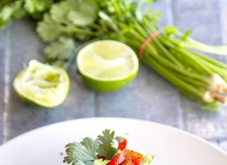 Spiced Mexican Tuna Steak With Avocado Salsa & Red Peppers