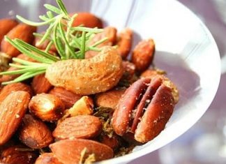 Spicy Rosemary Cocktail Nuts (Low Carb and Gluten Free)