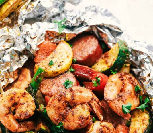 Cajun Shrimp and Sausage Vegetable Foil Packets