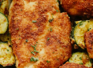 Crispy Parmesan Garlic Chicken With Zucchini