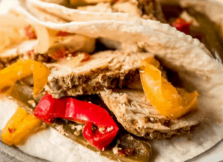 Easy Crockpot Chicken Fajitas | The Recipe Critic