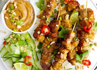 Keto Chicken Satay With Spicy Peanut Sauce