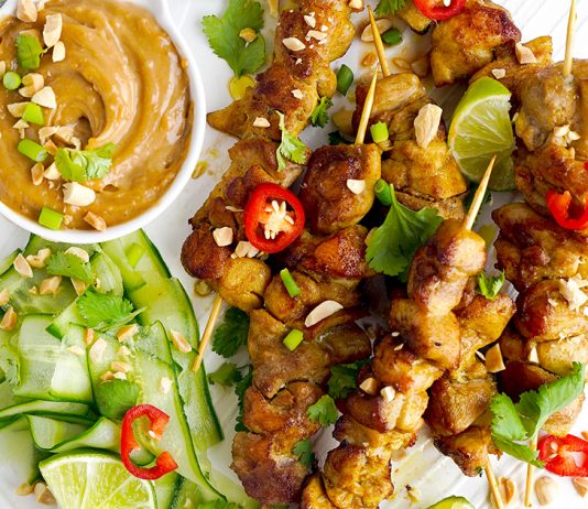 Keto Chicken Satay With Spicy Peanut Sauce