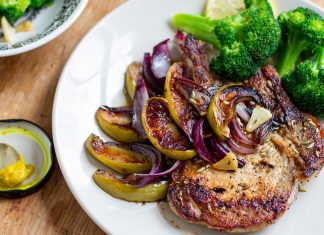 Fennel Pork Cutlets With Apples & Onions