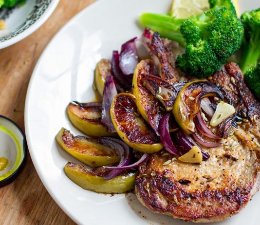 Fennel Pork Cutlets With Apples & Onions